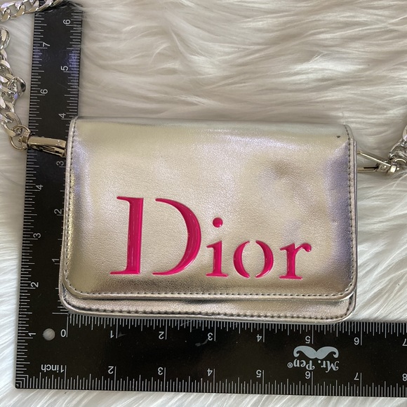 ❤️ Dior Small Cosmetic Bag With Chain ❤️ - Picture 6 of 15